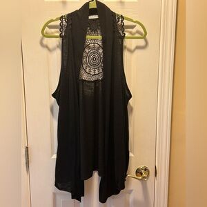 Maurice’s Size 2 (16W-18W) Black Open Front Vest with Back Design-Vintage-Nice!